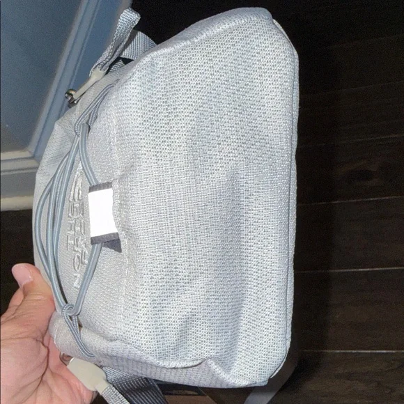 NWT The North Face Jester Light Gray Crossbody Organizer Bag - Picture 8 of 9